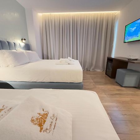 The Queen'S Lion Premium Hotel Sarandë Esterno foto