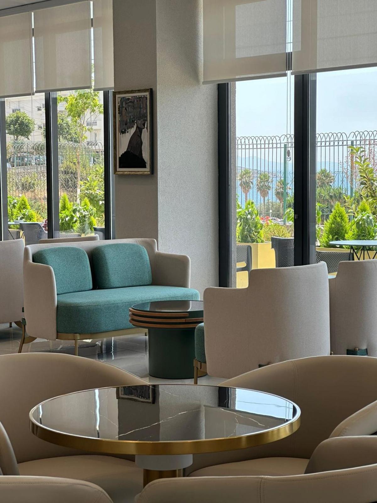The Queen'S Lion Premium Hotel Sarandë Esterno foto