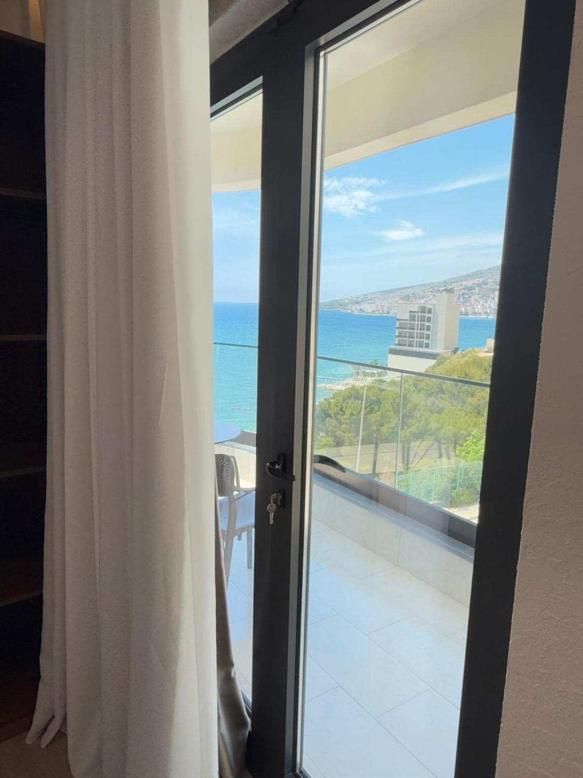 The Queen'S Lion Premium Hotel Sarandë Esterno foto