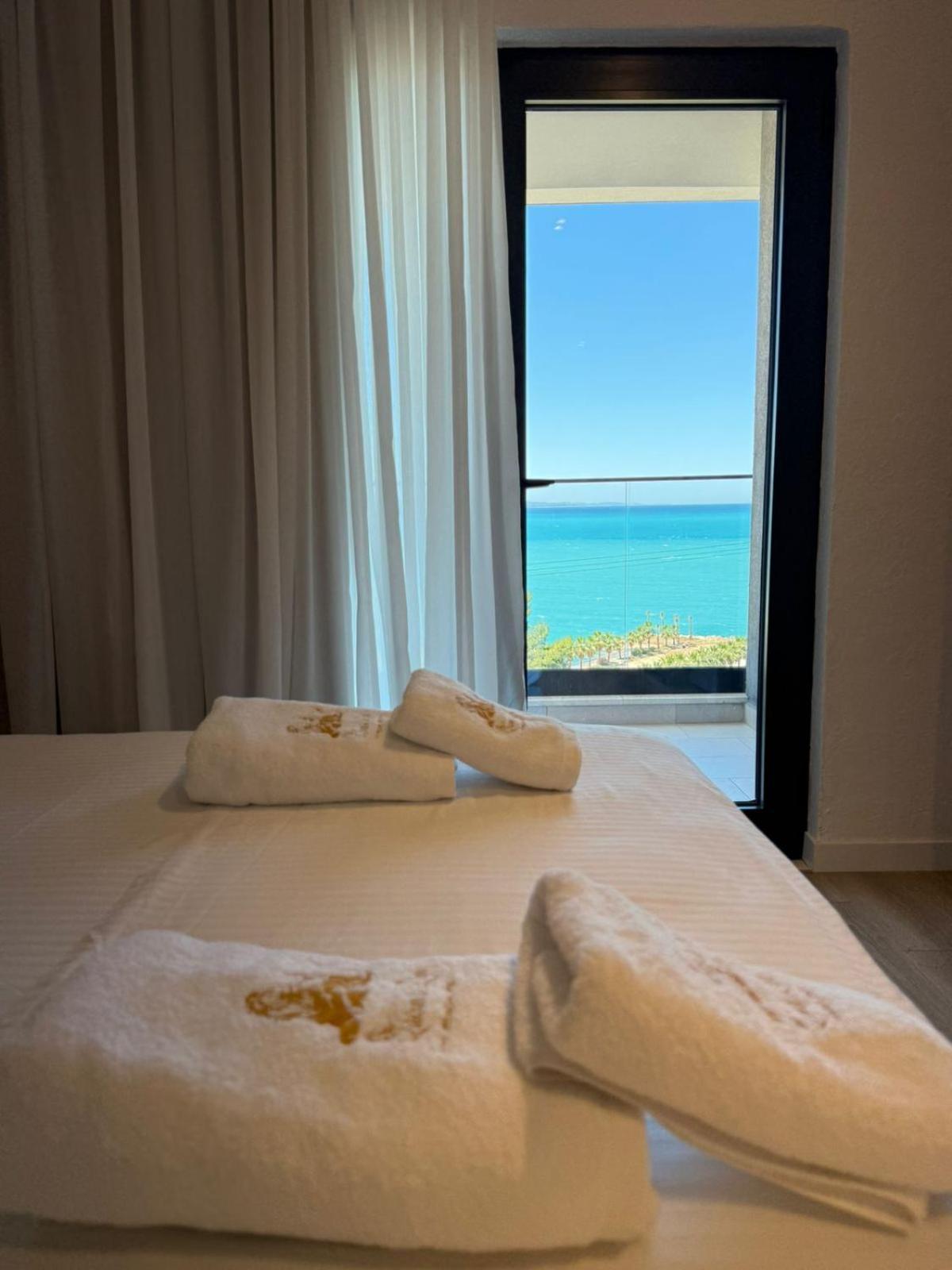 The Queen'S Lion Premium Hotel Sarandë Esterno foto